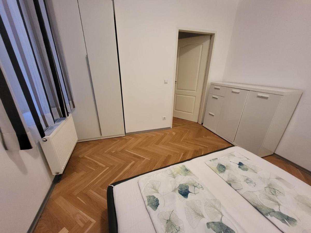 Cozynite Premium Apartment Hundertwasser Vienna Esterno foto