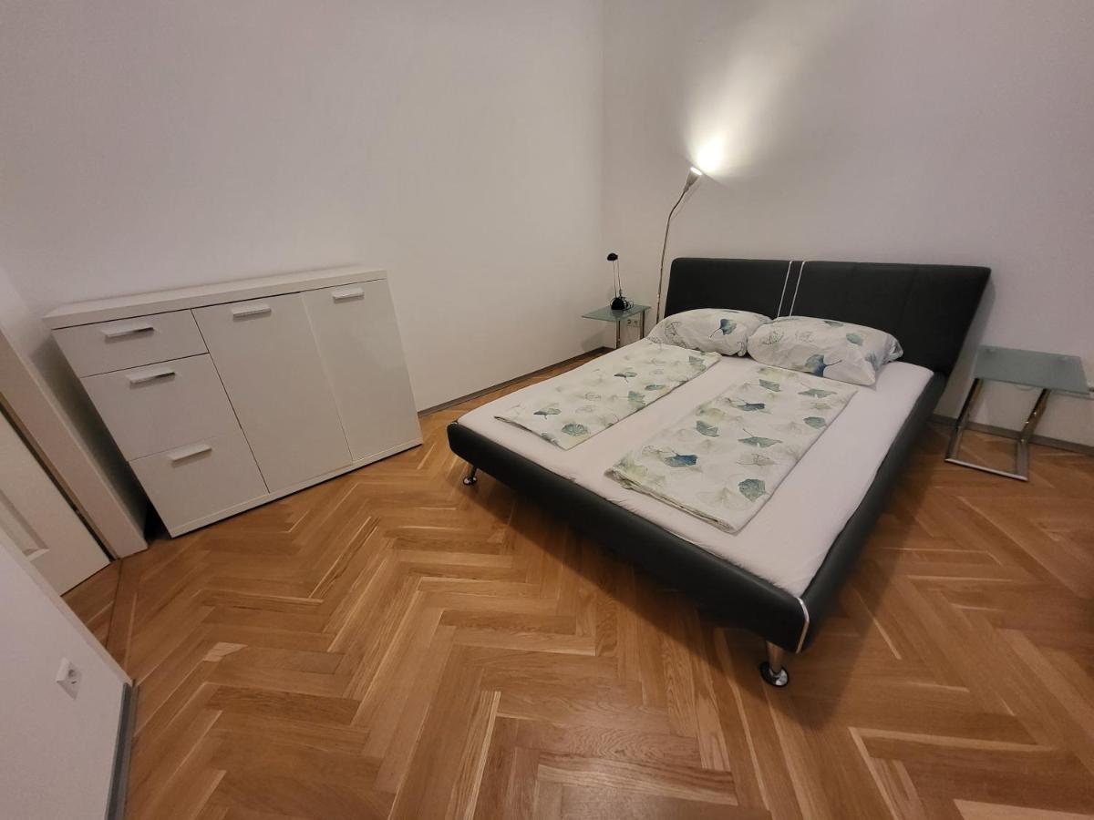 Cozynite Premium Apartment Hundertwasser Vienna Esterno foto
